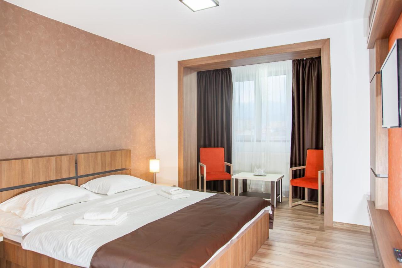 Hb Brilliant Hotel 3*